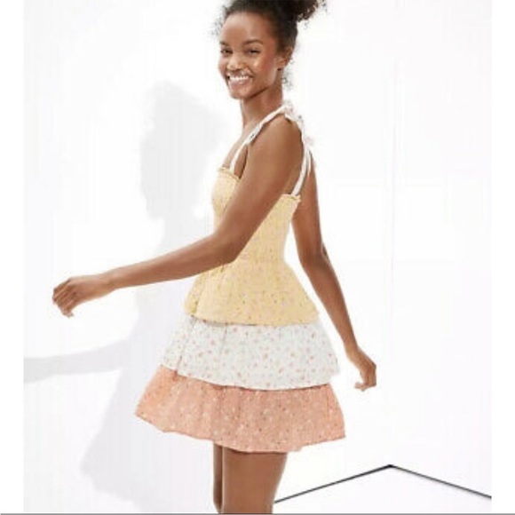 American Eagle Outfitters Dresses & Skirts - American Eagle Ditsy Floral Smocked Tiered Mini Dress size Large Summer Cottage